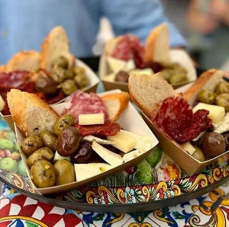 アパート La Dimora Di Aurora パレルモ